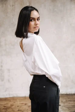 Alba Polyneo