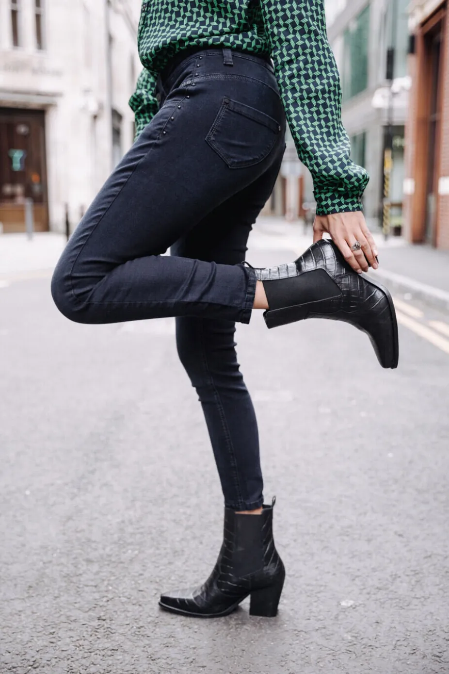 Alexa Cropped S-SDM