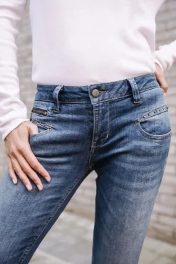 Alexa Cropped S-SDM