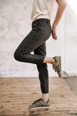 Claudia Buren Khaki