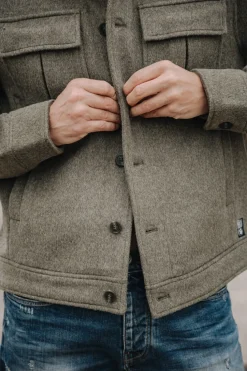 Izak Cosy