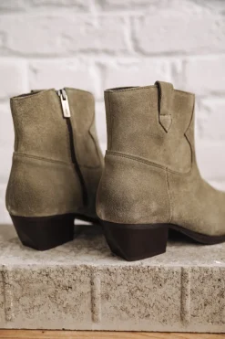 Sixtin Suede