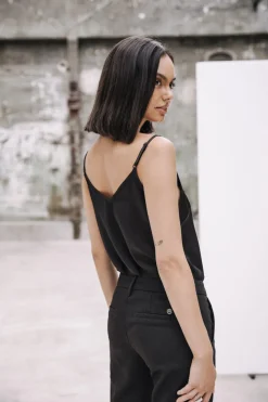 Tessa Socially