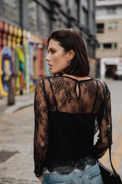 Tomine Lace