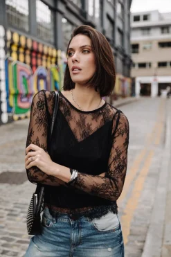 Tomine Lace