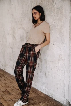 Tonia Linen